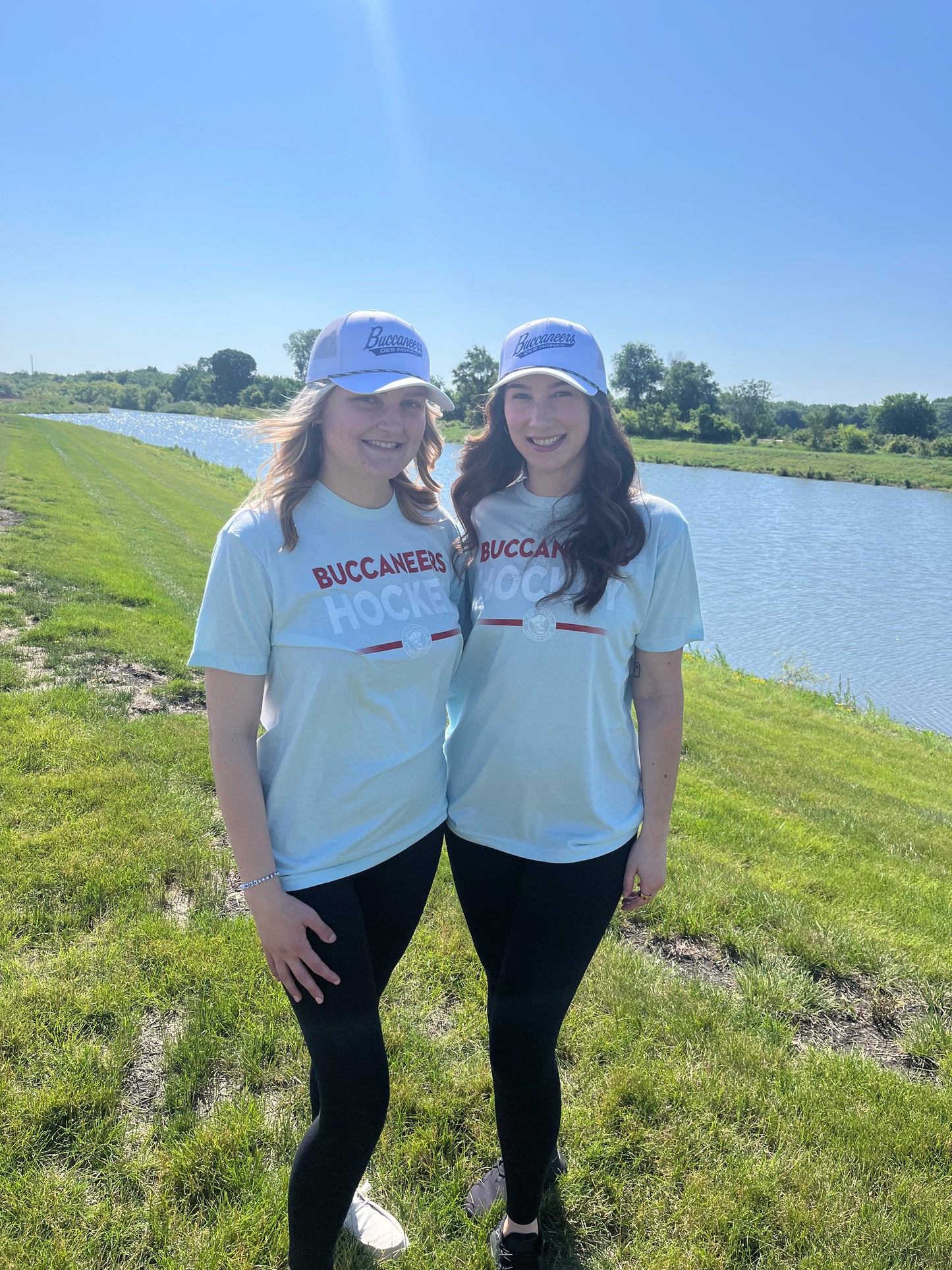 T-shirt- Buccaneers Hockey Ice Blue