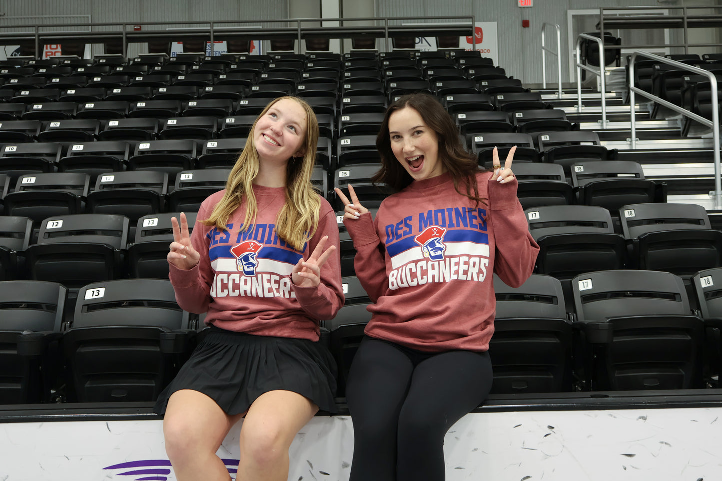 Crewneck- Vintage Wash Rouge