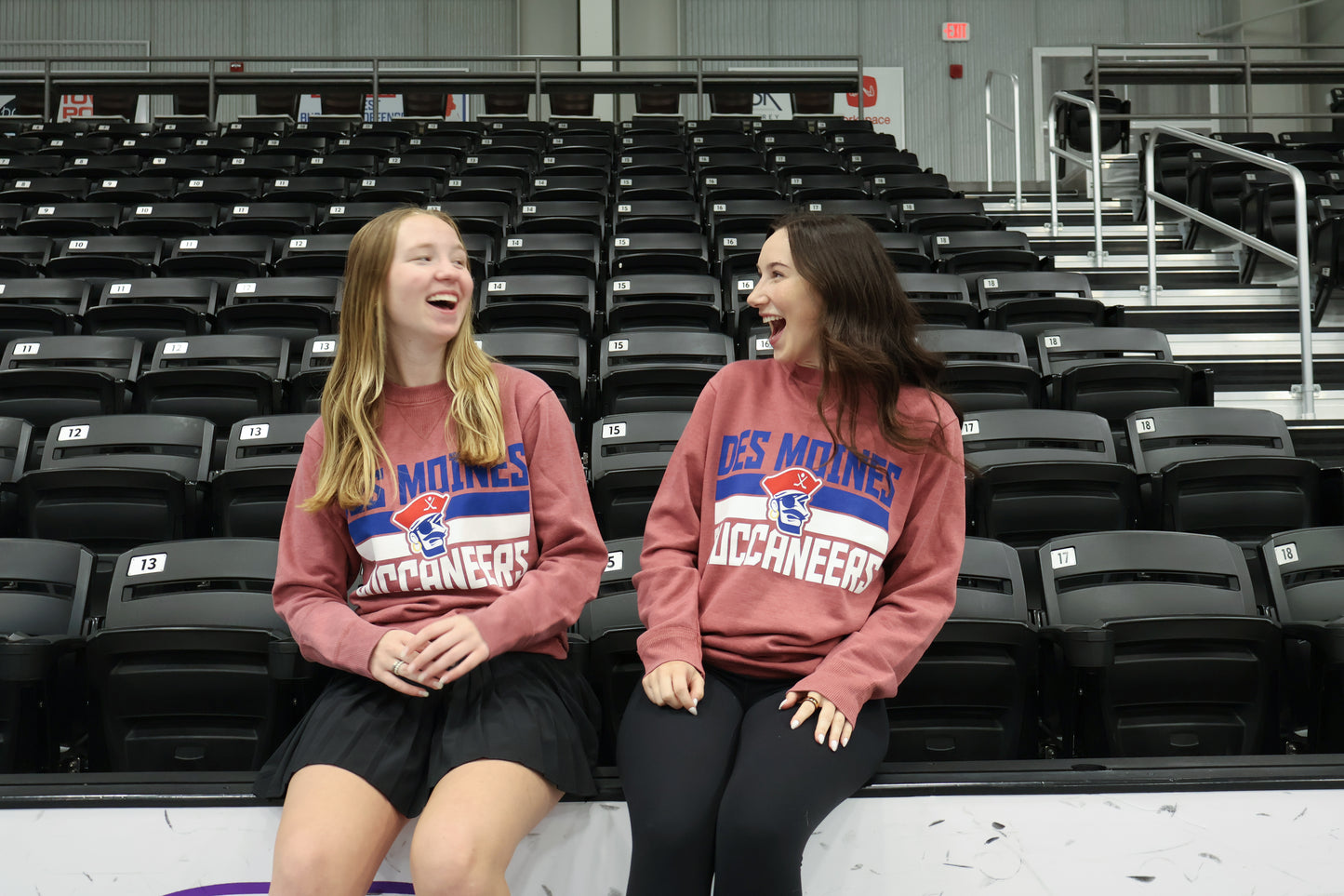 Crewneck- Vintage Wash Rouge